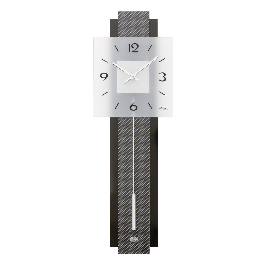AMS W7313 Pendelwanduhr mit Carbon-Applikation auf Holzrückwand