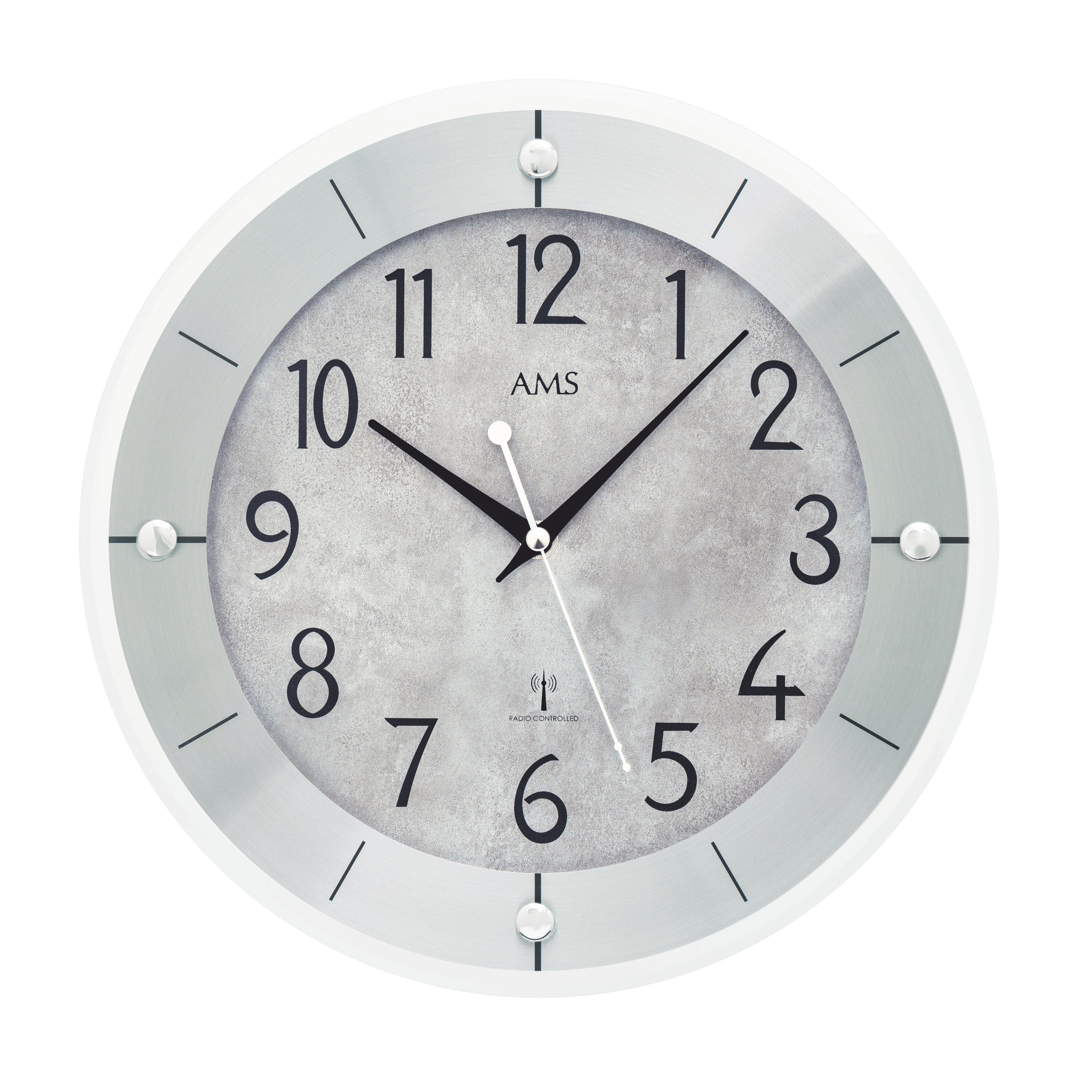 AMS F5590 Funkwanduhr mit Kunststoff-Aluminium-Gehäuse und facettiertem Mineralglas