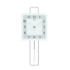 AMS W7504 Pendelwanduhr mit Metall-Design und Mineralglas