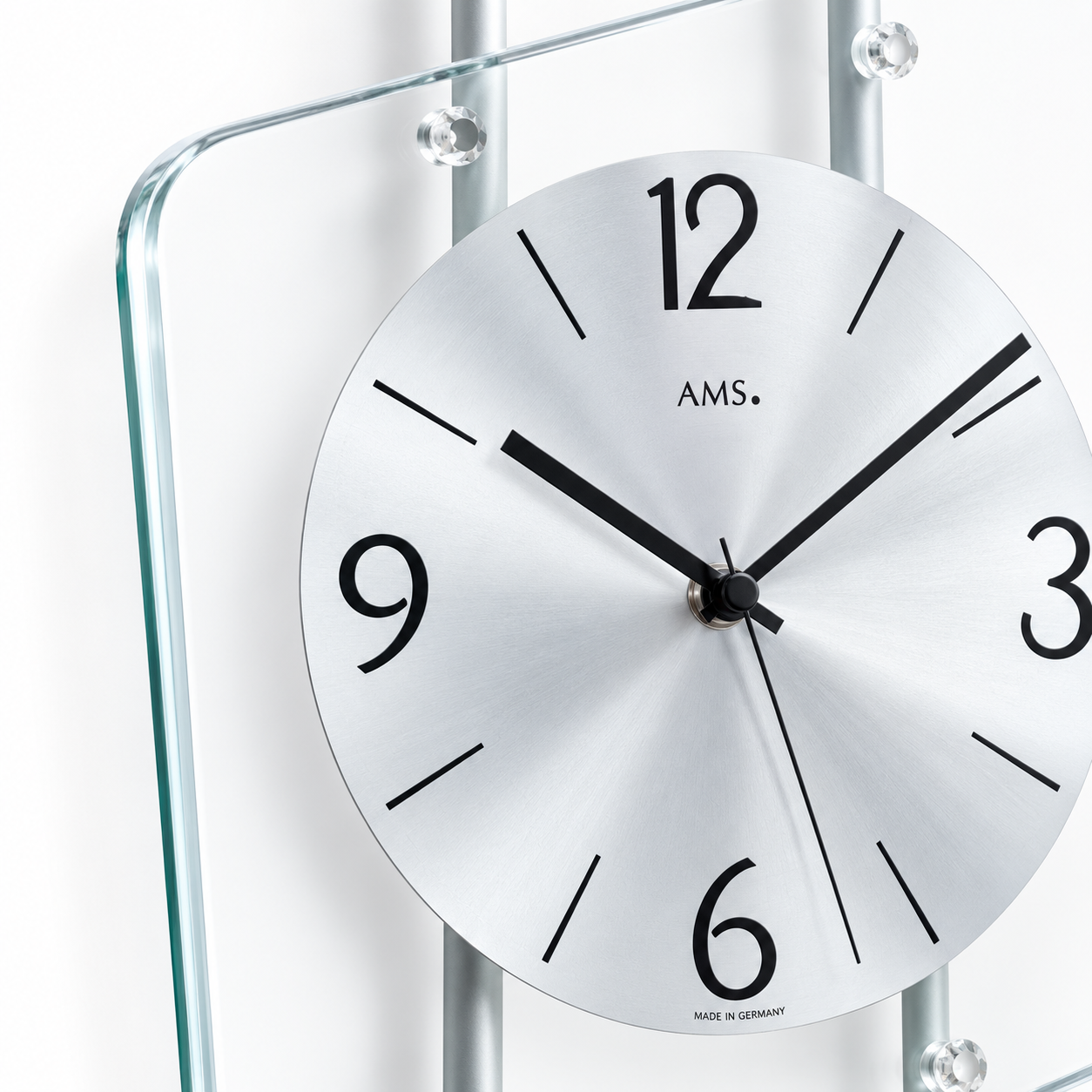 AMS F5582 Radio-Controlled Wall Clock with Silver-Lacquer-Coated Metal Rods