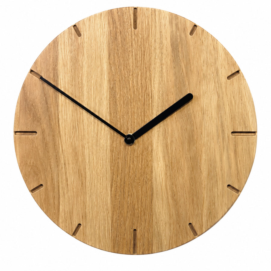 Natuhr F4002 Solide Funkwanduhr aus Massivholz Eiche