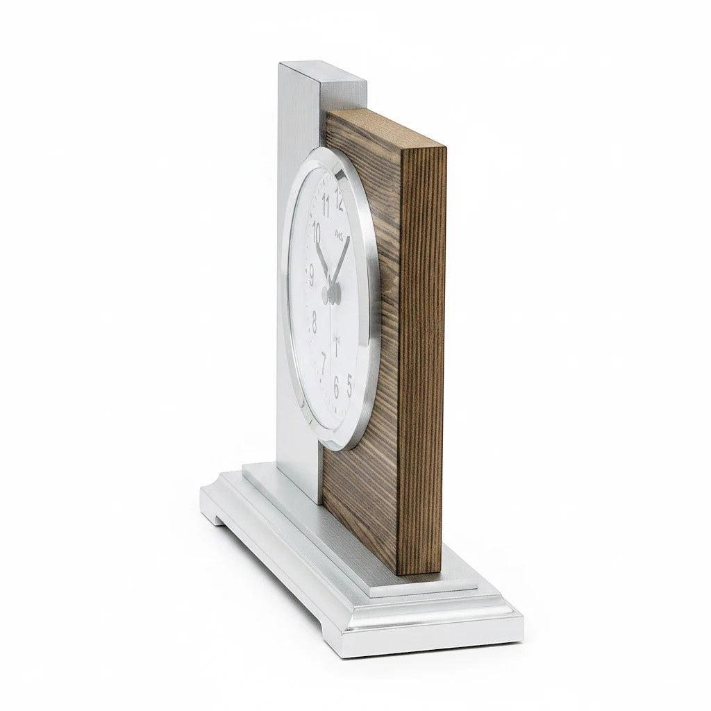 Standuhren.com AMS Funk-Tischuhr aus Holz und Aluminium mit Mineralglas in Seitenansicht