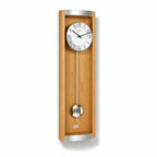 Standuhren.com 🕰️ AMS Funk-Pendelwanduhr aus hellem Buchen-Massivholz mit Aluminium-Zifferblatt und Pendel